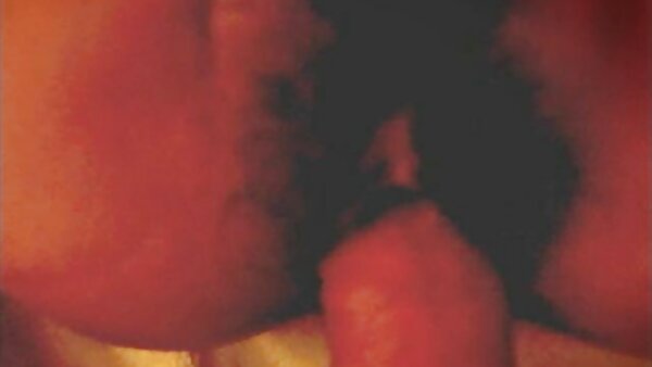 Die mutwillige brünette Drecksau Valentina Nappi wird von BBCs sunporno deutsch Ahrd in den Mund gebumst