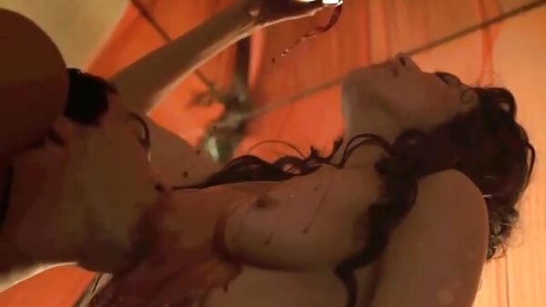 Taylor Russo hat in einem versauten Pornovideo einen spritzenden german sex stream Orgasmus